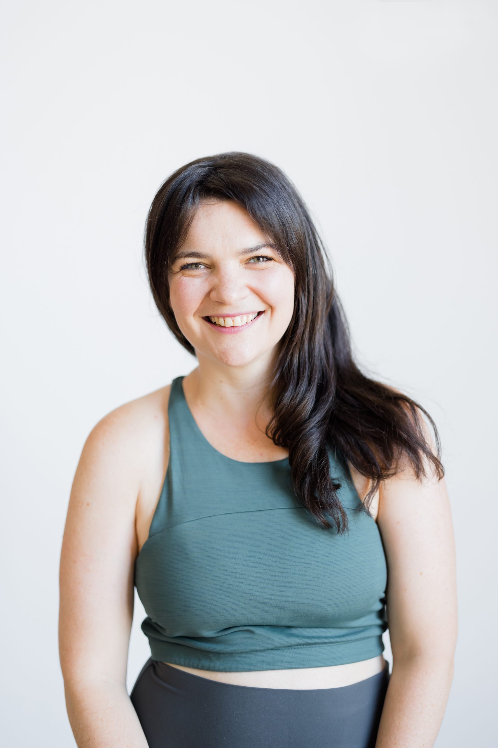 Melie Purdon of YogaRenew's headshot