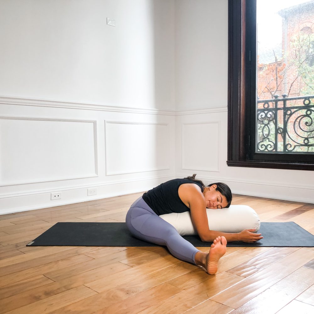 what-is-yin-yoga-yogarenew