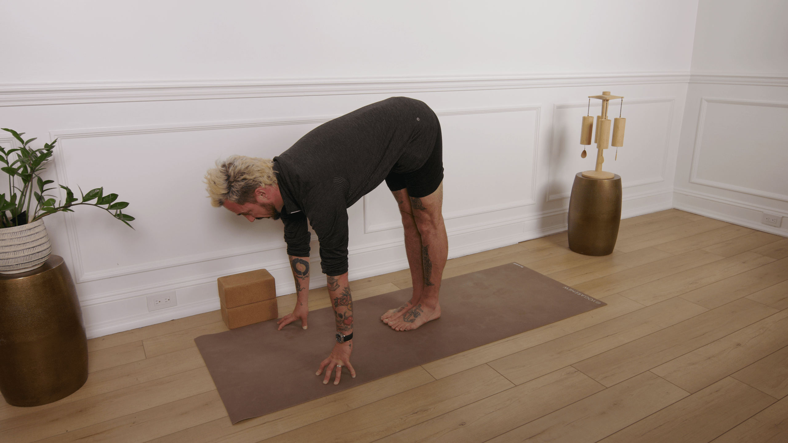 ardha uttanasana